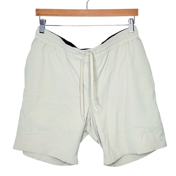 Lululemon Activewear Shorts Size XL Light Cream Khaki 7" Inseam Men's - Picture 13 of 13